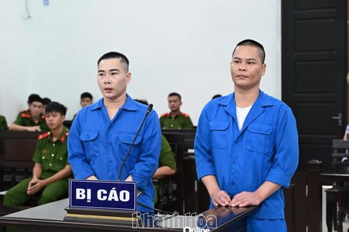 Dùng hung khí giải quyết mâu thuẫn, 2 anh em vào tù