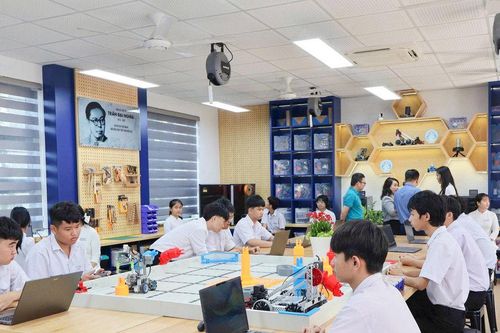 Lâm Đồng triển khai nhiệm vụ trọng tâm chuyển đổi số ngành giáo dục