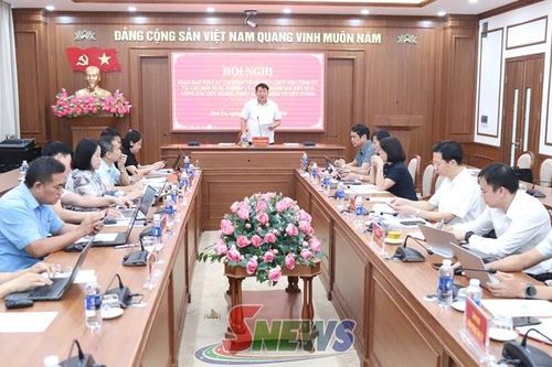 Giao ban các cơ quan tham mưu, giúp việc Tỉnh ủy