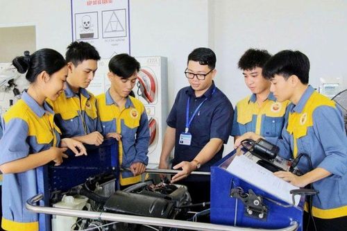 Rà soát cơ sở giáo dục đặc thù để sắp xếp, tổ chức lại
