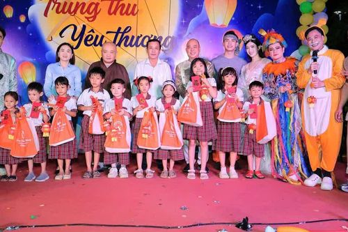 Vĩnh Long: Chùa Bảo Tâm tổ chức Chương trình 'Trung thu yêu thương' tặng 800 phần quà cho thiếu nhi
