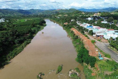 Quảng Ngãi: Khẩn cấp đầu tư 59 tỷ đồng khắc phục sạt lở sông Đăk Snghé