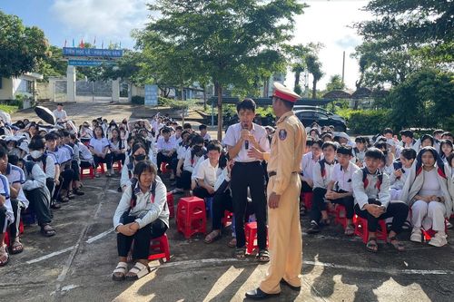 Gần 3.000 học sinh phía Tây Gia Lai được tuyên truyền giao thông đường bộ