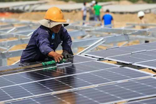 46 dự án điện tái tạo chuyển tiếp chưa chốt giá với EVN, Bộ Công thương xin ý kiến 4 bộ