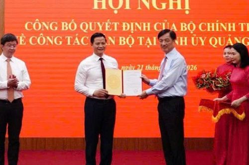 Chuyện làng - Chuyện phố: Phá lệ “Không nhận hoa, không tiếp các đoàn đến chúc mừng”