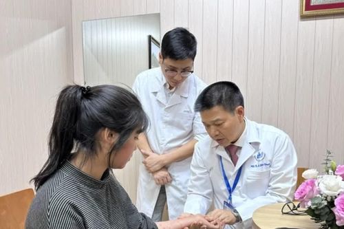 Gia tăng ung thư tế bào hắc tố, cảnh giác với vết đen 'vô hại' dưới bàn chân