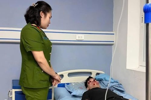 Nữ Đại úy kịp thời đưa nam thanh niên bị tai nạn đi cấp cứu