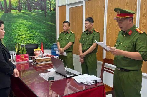 Khởi tố 6 đối tượng giúp sức cho hiệu trưởng lập khống hồ sơ, rút tiền nhà nước
