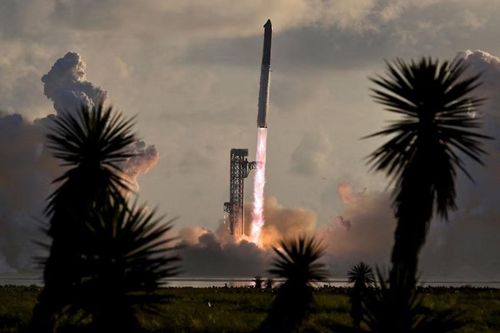 Tàu Starship của SpaceX lần đầu đạt đến quỹ đạo dù gặp sự cố động cơ