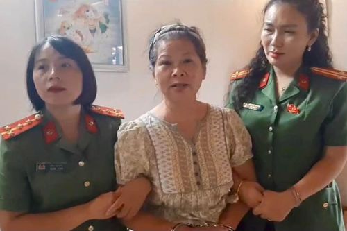 Bắt giam người tổ chức livestream cùng Bùi Thị Măng xúc phạm Quốc kỳ