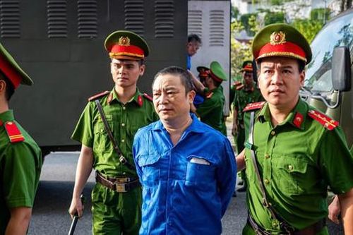 Xét xử 49 bị cáo Viện Pháp y tâm thần Trung ương vụ 'biến tội phạm thành người tâm thần'