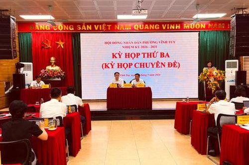 HĐND phường Vĩnh Tuy: Thông qua Nghị quyết tổ chức lại 5 phòng chuyên môn thuộc UBND phường