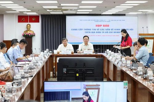 TPHCM yêu cầu không né tránh, chủ động cung cấp thông tin cho báo chí