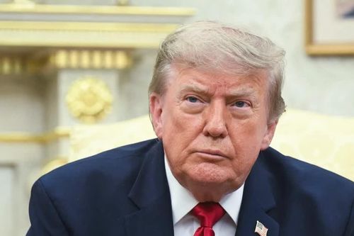 Ông Trump để ngỏ khả năng tấn công Iran trước bầu cử