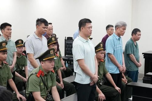 Cựu Phó Bí thư Tỉnh đoàn Yên Bái lĩnh 16 năm 6 tháng tù sau phiên tòa được tuyên vô tội