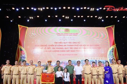 CSGT Hà Nội nâng chuẩn ứng xử, hướng tới phục vụ nhân dân tốt hơn