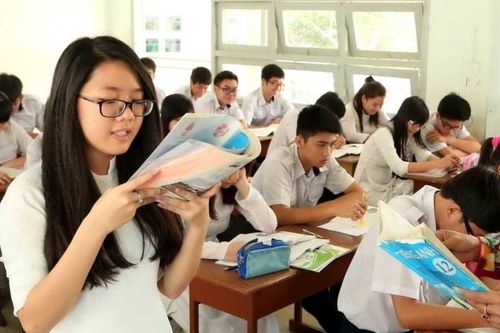 Xã hội hóa giáo dục, y tế nhưng không để thương mại hóa