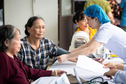 TP.HCM thí điểm 3 cơ sở chăm sóc người cao tuổi