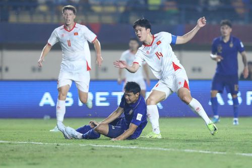 Thứ hạng FIFA của tuyển Việt Nam sau trận thua Thái Lan