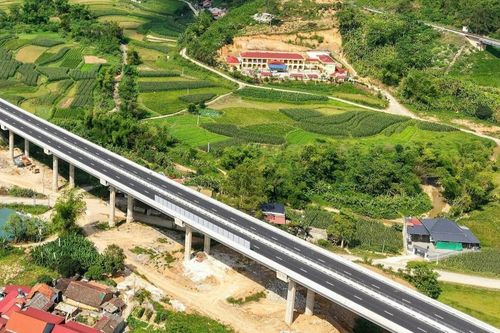 Nghiên cứu đưa cao tốc Hữu Nghị - Chi Lăng và Đồng Đăng - Trà Lĩnh vào khai thác tạm miễn phí dịp Tết
