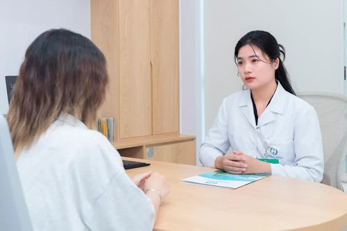 Khi con tìm đến nhóm 'ghét bố mẹ', cha mẹ cần làm gì?