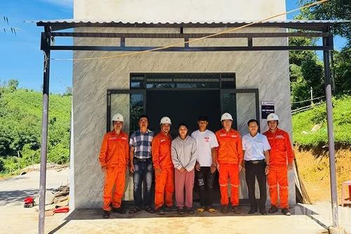 Hỗ trợ xây dựng nhà tình nghĩa cho các hộ nghèo ở xã miền núi Trà Tân