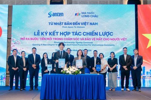 Hợp tác mang giải pháp chăm sóc mắt toàn diện cho người Việt