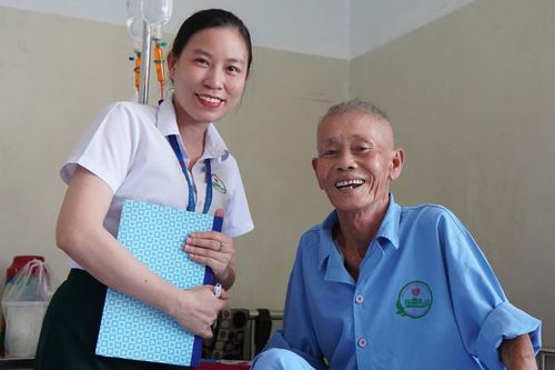 Chung tay hỗ trợ 22 triệu đồng cho bệnh nhân mất ví tại Bệnh viện Ung bướu