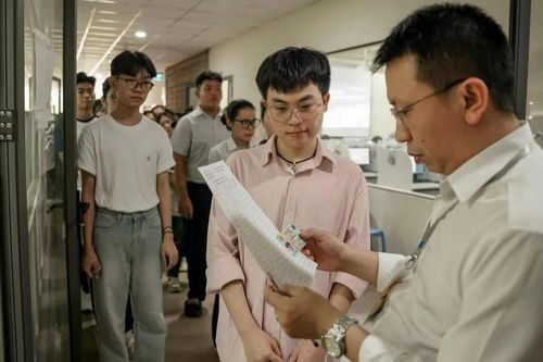 Thiếu giáo viên: Gỡ nghịch lý từ bài toán đào tạo