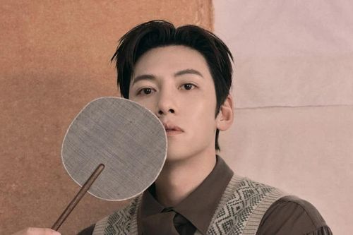 Ji Chang Wook: 'Tôi hoàn toàn không thấy xấu hổ khi khoả thân hay đóng cảnh nóng'