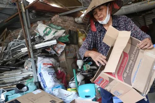 Mưu sinh theo những căn nhà rời đi