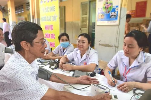 Lực lượng TNXP TPHCM nghiên cứu thí điểm 3 cơ sở chăm sóc người cao tuổi