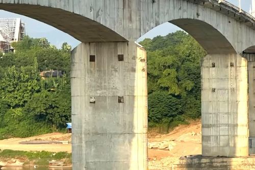 Sửa cầu Sông Lô vỡ tiến độ, nhiều hạng mục chưa triển khai