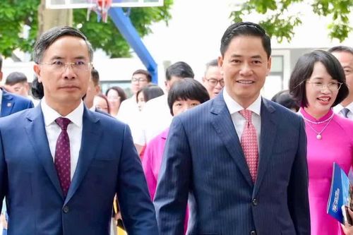 Hơn 10 tỉ đồng học bổng cho sinh viên Học viện Ngân hàng