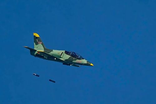 Không quân Việt Nam lần đầu bắn, ném bom đạn thật trên máy bay L-39NG