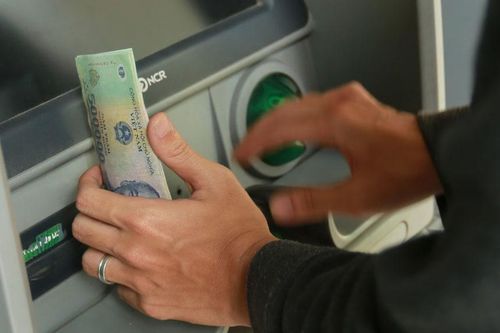 Bí quyết rút tiền ATM theo mệnh giá hiệu quả