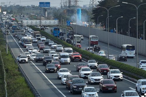 Cục Đường bộ đề nghị Cục CSGT xác định những đoạn cao tốc phạt lỗi không giữ khoảng cách
