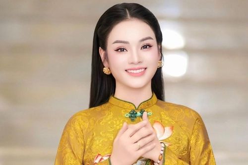 PGS Tân Nhàn khoe phòng làm việc, NSƯT Chí Trung nói về 'cuộc đời rực rỡ'