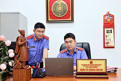 VKSND khu vực 9, TP Hồ Chí Minh triển khai mô hình 'một kèm một' trong 'Bình dân học vụ số'