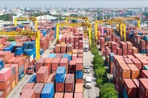Standard Chartered: Sản xuất, thương mại giữ nhịp tăng trưởng kinh tế Việt Nam