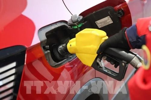 Trung Quốc giảm mạnh nhập khẩu LNG tháng thứ hai liên tiếp