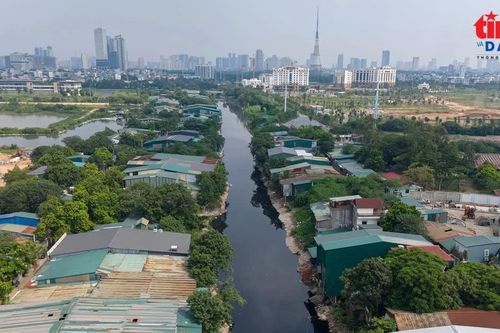 Sẽ cưỡng chế nhà xưởng trái phép ven sông Nhuệ sau phản ánh của báo Tin tức và Dân tộc