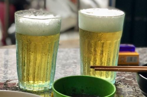Tối nào cũng uống một chai bia, người đàn ông 62 tuổi bất ngờ khi đi khám