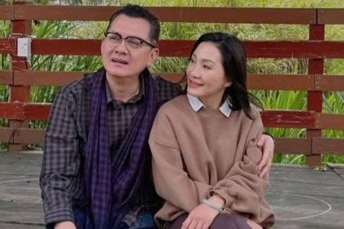 Tin vui của Hồng Đào và Hữu Châu