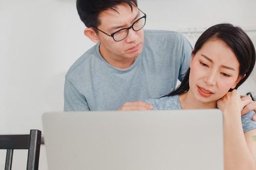 Mệt mỏi khi bạn đời luôn đóng vai 'nạn nhân tội nghiệp'
