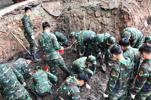 Phát hiện thêm 6 bộ hài cốt liệt sĩ tại Công viên Lê Thị Riêng