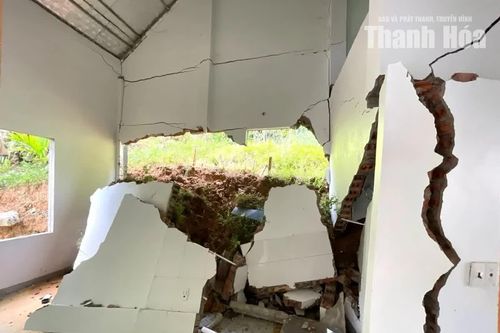 Công bố tình huống khẩn cấp sạt lở đất tại khu đồi Na Niêng và Na Lo, xã Đồng Lương