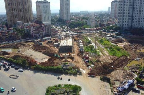 Nút giao Xa La - đường 70 đúc phiến dầm cầu vượt đầu tiên