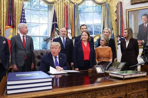 Tổng thống Trump công bố dự án nhà máy thép 15 tỷ USD tại Mỹ