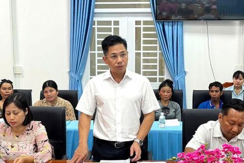 Ô Lâm kiến nghị tháo gỡ khó khăn trong xóa mù chữ cho người Khmer